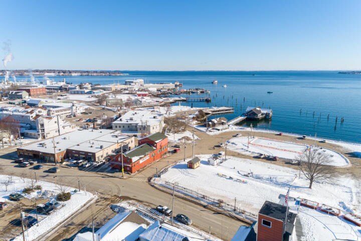 More Photos Of 275 Main St, Rockland Bar For Sale