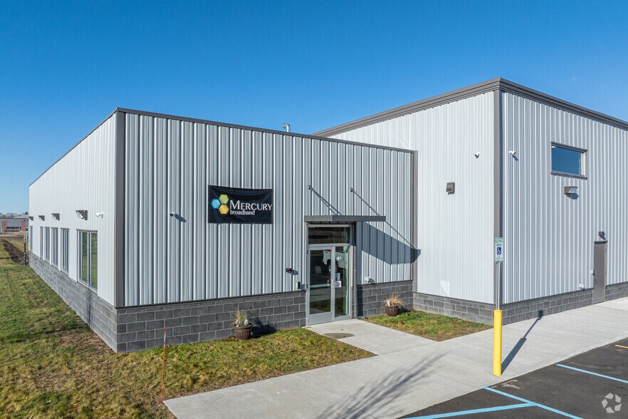 More Photos Of 541 S Industrial Dr, Newaygo Warehouse For Sale