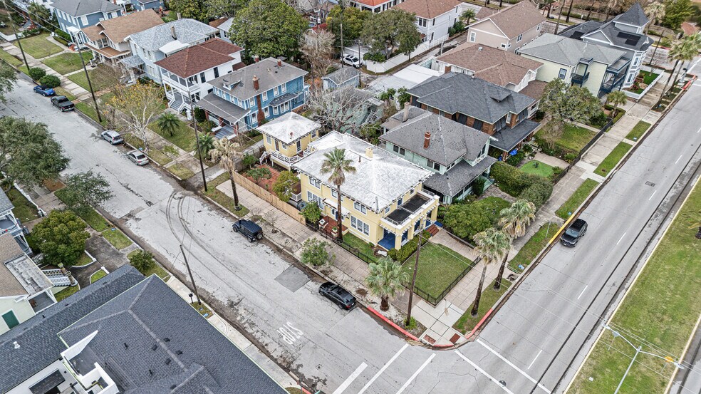 More Photos Of 1723 25th St, Galveston Hospitality For Sale