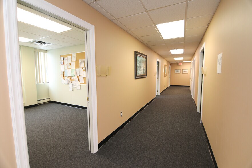 More Photos Of 8 Revolutionary Rd, Ossining Medical For Lease