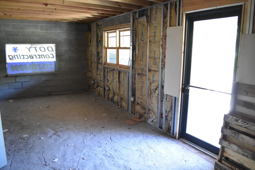 More Photos Of 135 Howard Rd, Fulton Industrial For Sale