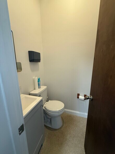 More Photos Of 78 S Courtland St, East Stroudsburg Office For Lease