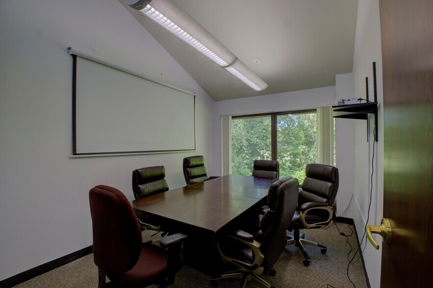 More Photos Of 111 Torrey St, Brockton Medical For Lease