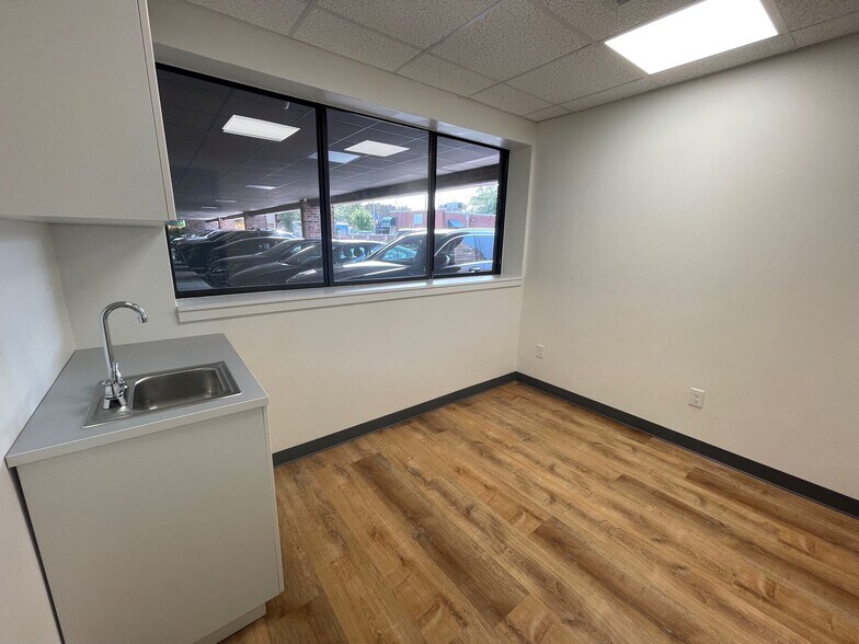 More Photos Of 2 Hillside Ave, Williston Park Medical For Sale