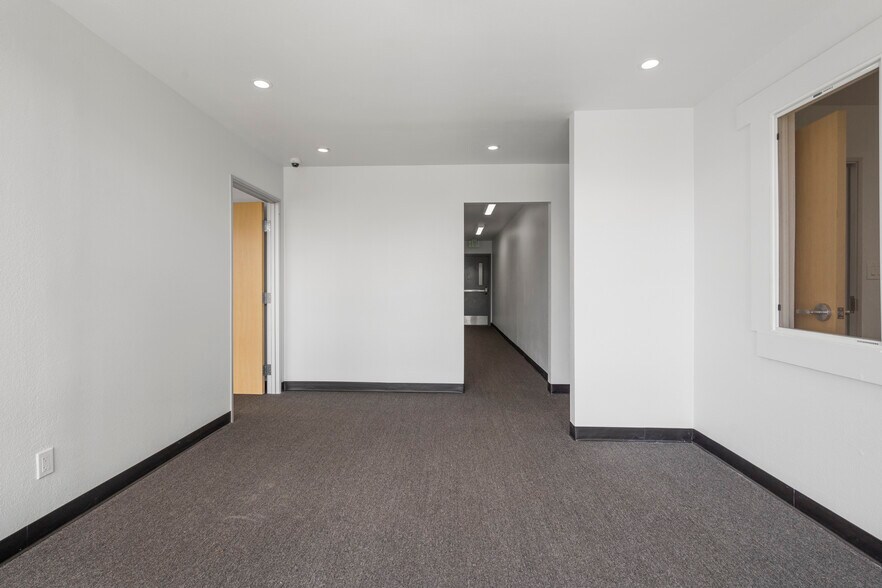 More Photos Of 2505 Amaral Ct, Hayward Warehouse For Sale