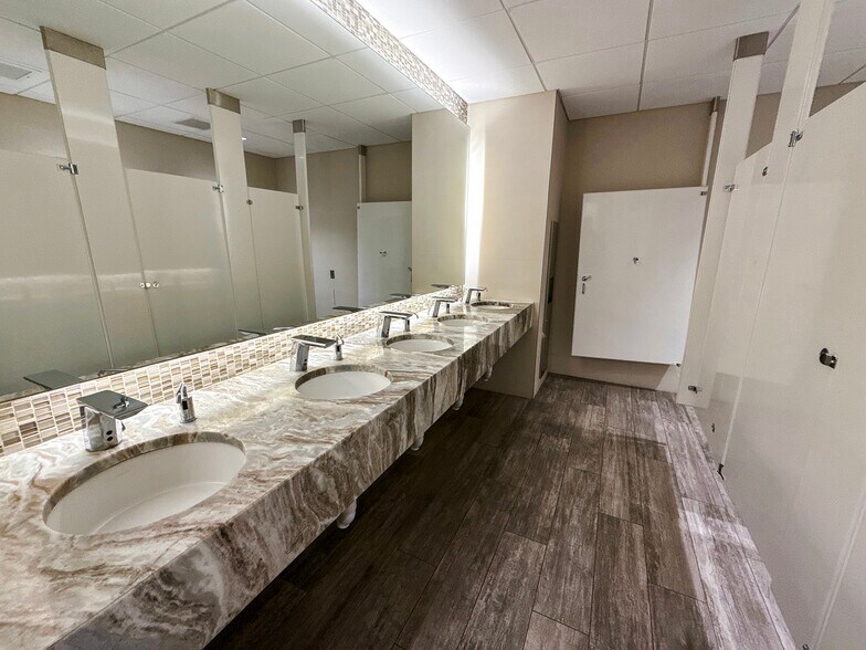 More Photos Of 100 Mill Plain Rd, Danbury Office For Sale