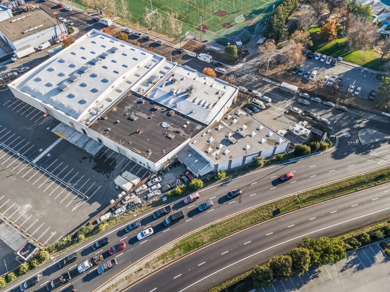 More Photos Of 2001-2005 Spring St, Redwood City Service For Sale