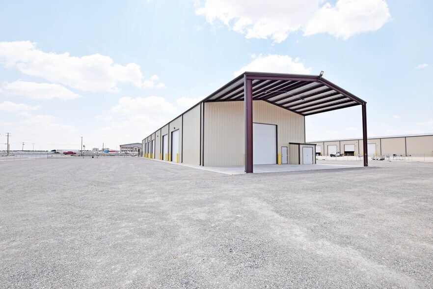 More Photos Of 13800 W Interstate 20 E, Odessa Industrial For Lease