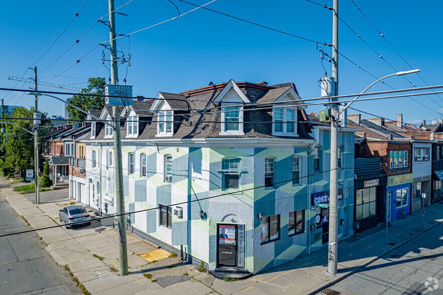 Primary Photo Of 32 Barton St E, Hamilton Storefront Retail Residential For Sale
