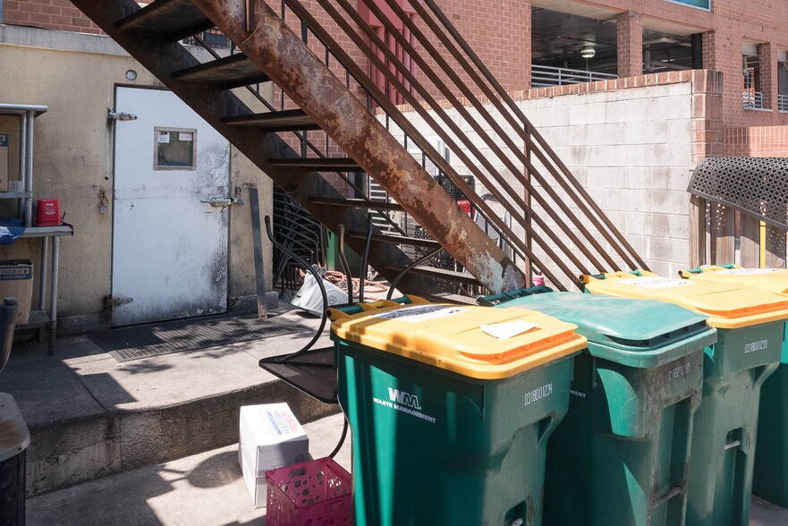 More Photos Of 3734 Fleet St, Baltimore Bar For Sale
