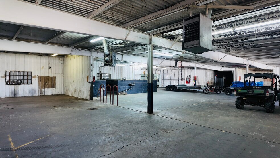 More Photos Of 1520 S Central Ave, Oklahoma City Manufacturing For Lease