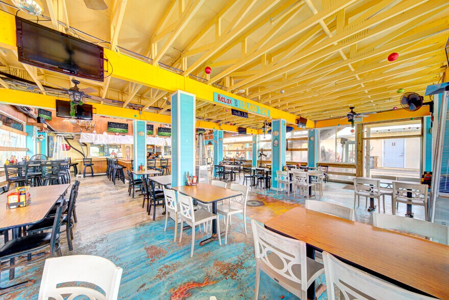 More Photos Of 400-408 W Cocoa Beach Cswy, Cocoa Beach Restaurant For Sale