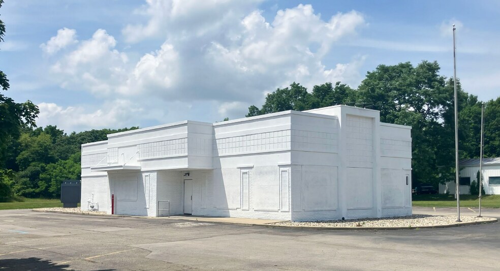 Primary Photo Of 1317 N Eaton St, Albion Fast Food For Sale