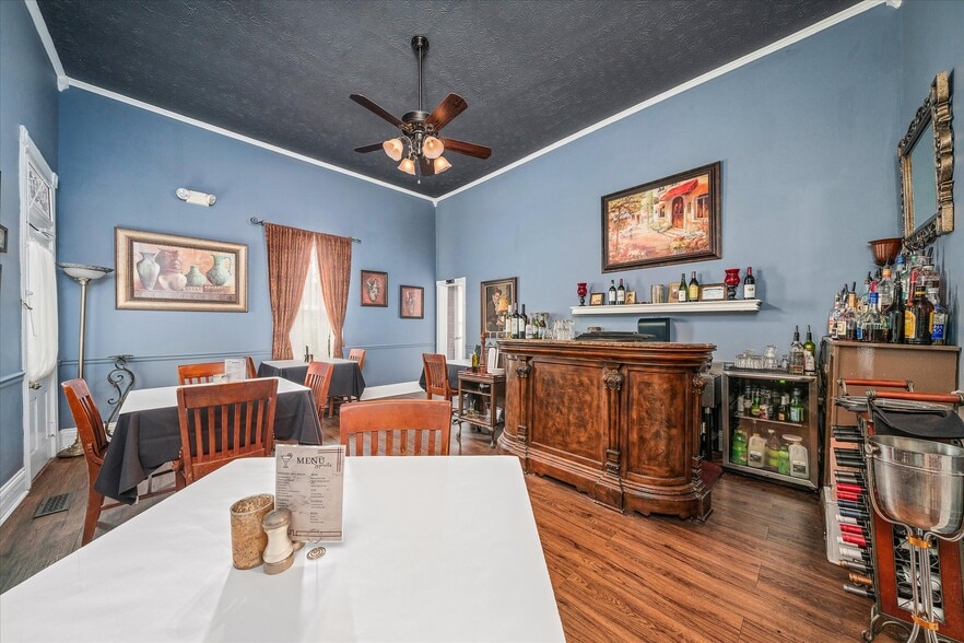 More Photos Of 232 N Peachtree Ave, Cookeville Restaurant For Sale