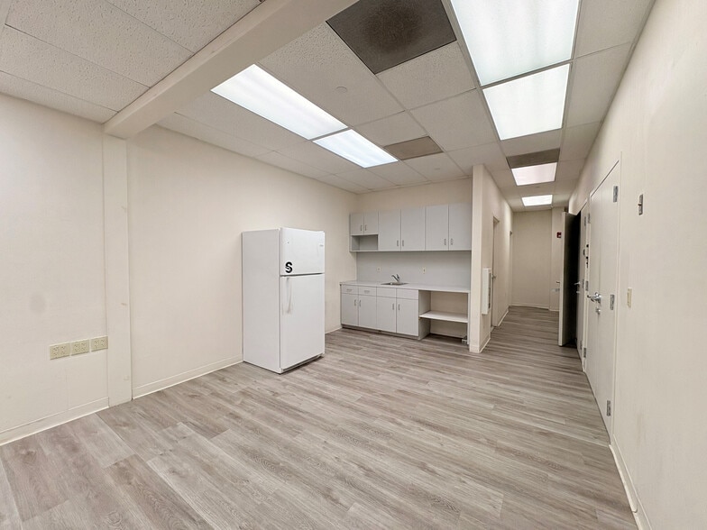 More Photos Of 45 S New York Ave, Galloway Unknown For Lease