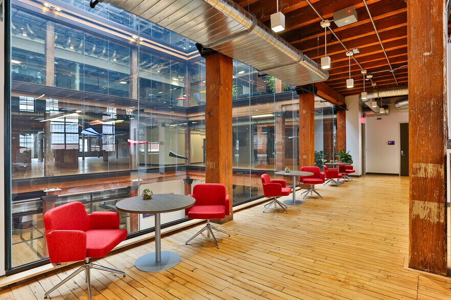 More Photos Of 603 Munger Ave, Dallas Office For Lease