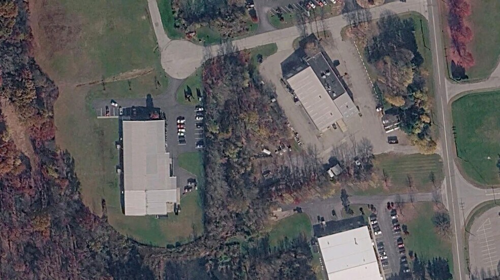 More Photos Of 18075 Woodlands Dr, Meadville Manufacturing For Sale