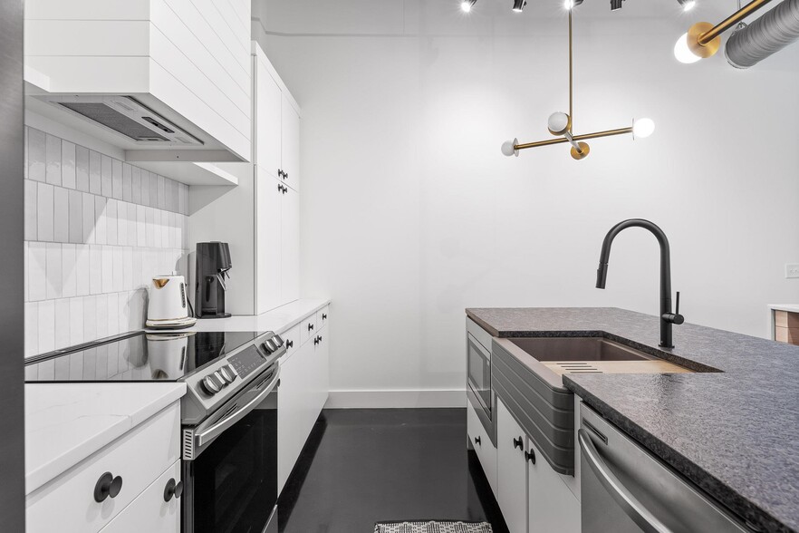 More Photos Of 1412 E Main St, Chattanooga Office For Lease