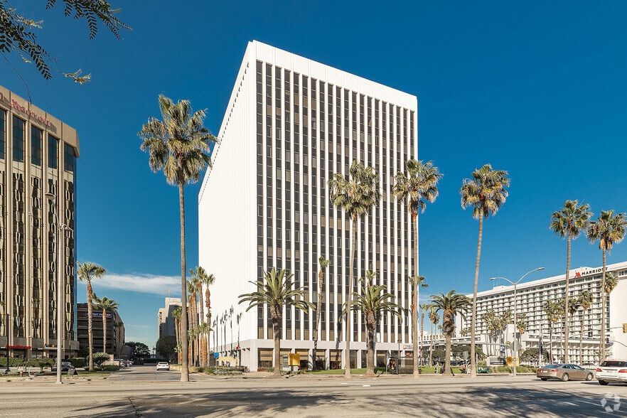 More Photos Of 5901 W Century Blvd, Los Angeles Office For Lease