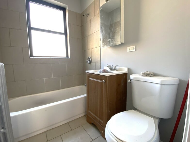 More Photos Of 2135 E 80th St, Chicago Apartments For Sale