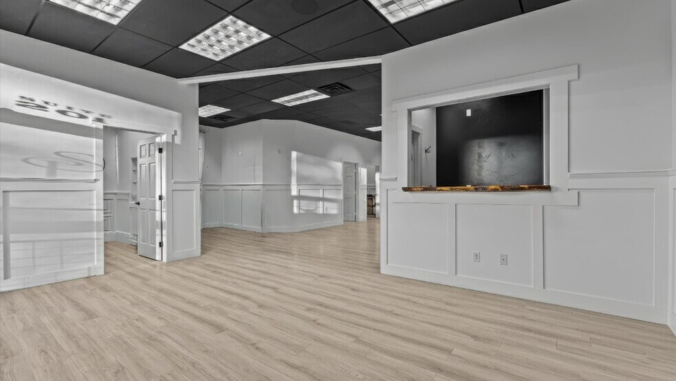 More Photos Of 450 West Ave, Rifle Office For Sale