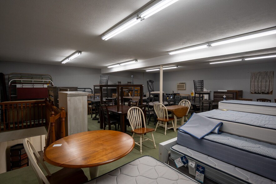 More Photos Of 515 S Walnut St, Bloomington Storefront For Sale