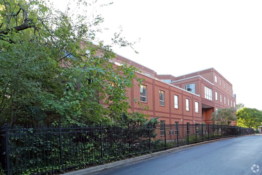More Photos Of 308 W Rosemary St, Chapel Hill Office For Sale