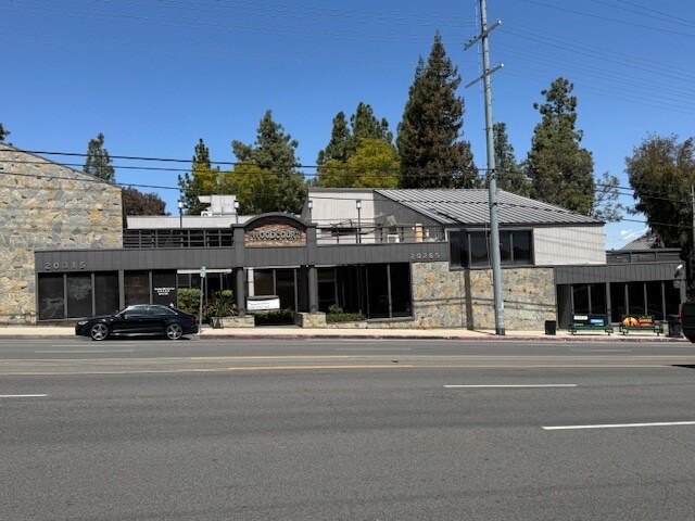 More Photos Of 20265 Ventura Blvd, Woodland Hills Office For Lease