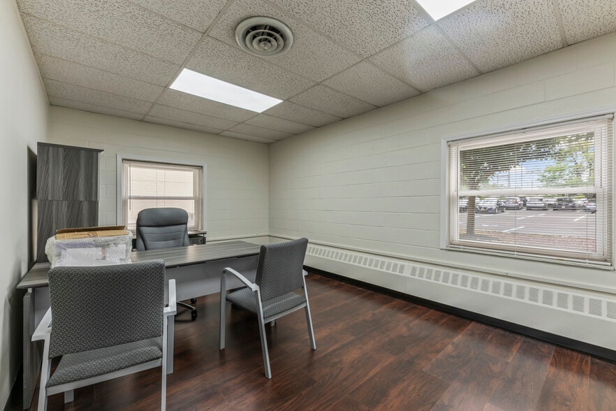 More Photos Of 37 Station Dr, Princeton Junction Office For Sale