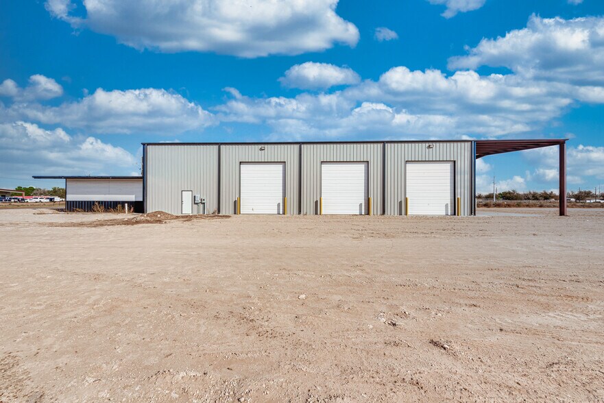 More Photos Of TBD Lot 4 ECR 140, Midland Warehouse For Lease