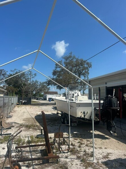 More Photos Of 4930 9th Ave S, Gulfport Service For Lease