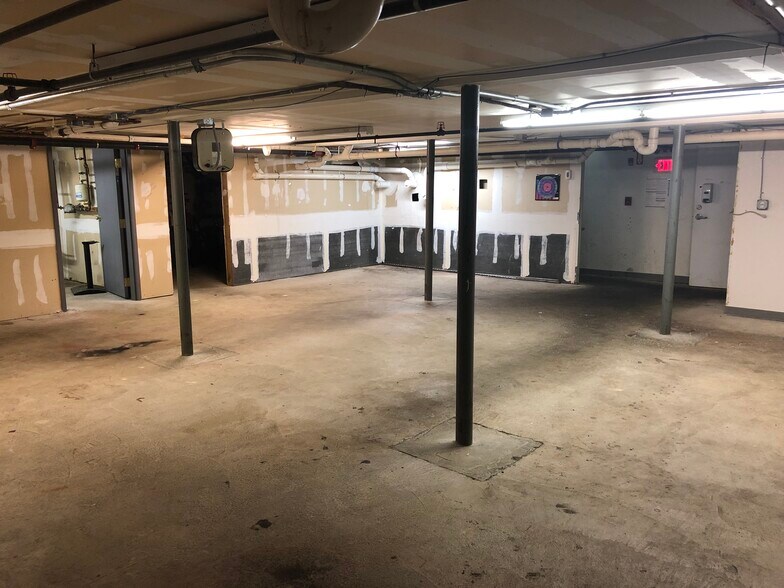 More Photos Of 711 Front St, Woonsocket Fast Food For Lease