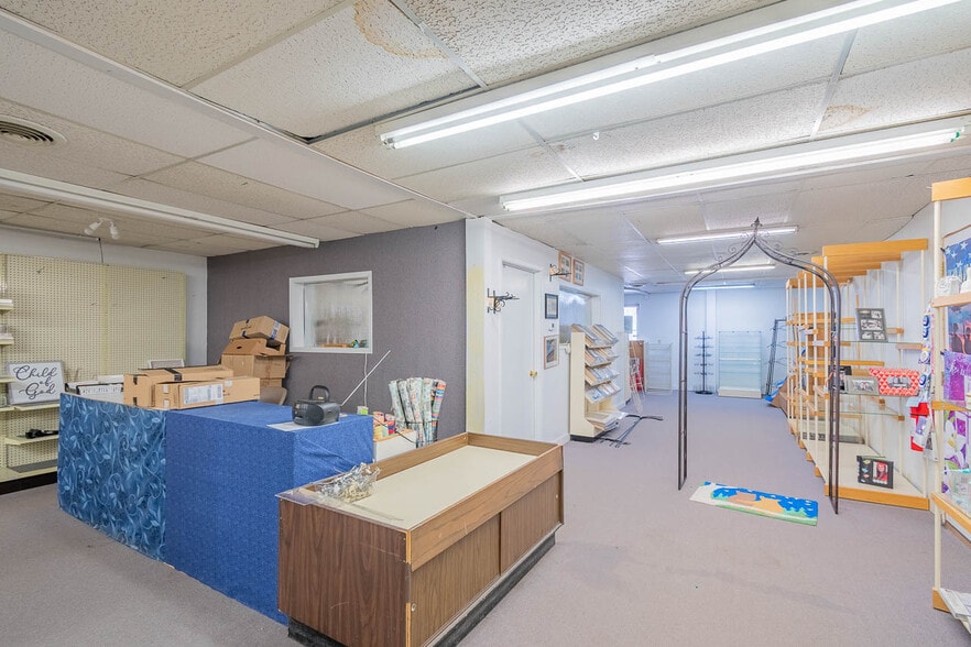 More Photos Of 221 Kennedy Memorial Dr, Hoyt Lakes Freestanding For Sale