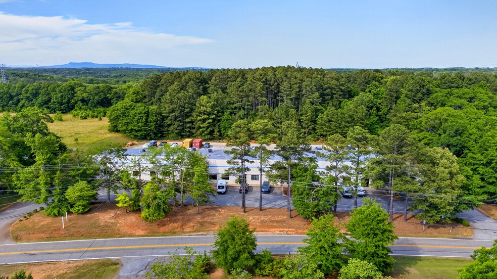 More Photos Of 100 Business Pky, Piedmont Light Manufacturing For Sale