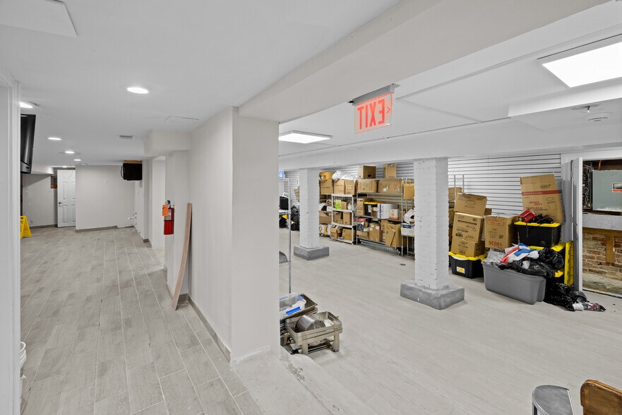 More Photos Of , Washington General Retail For Sale