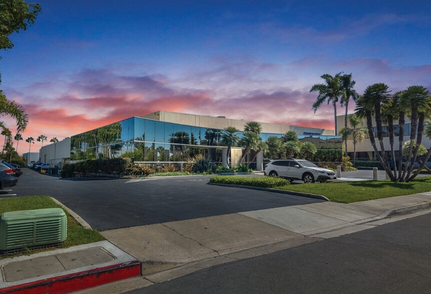 Primary Photo Of 17462 Armstrong Ave, Irvine Light Manufacturing For Sale