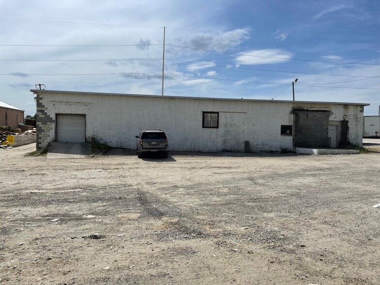 More Photos Of 1501 S Blount St, Raleigh Warehouse For Lease
