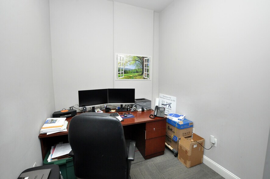More Photos Of 119-123 E Main St, Moorestown Office Residential For Lease