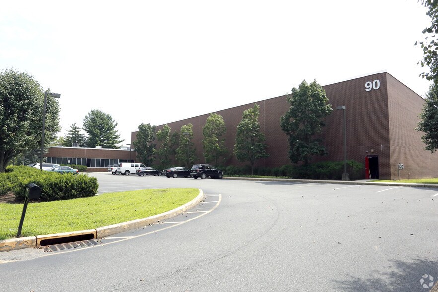 More Photos Of 90 Stults Rd, South Brunswick Warehouse For Lease