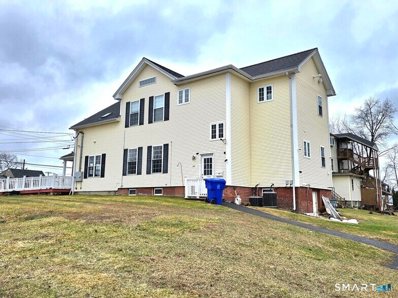 More Photos Of 442 Enfield St, Enfield Freestanding For Sale