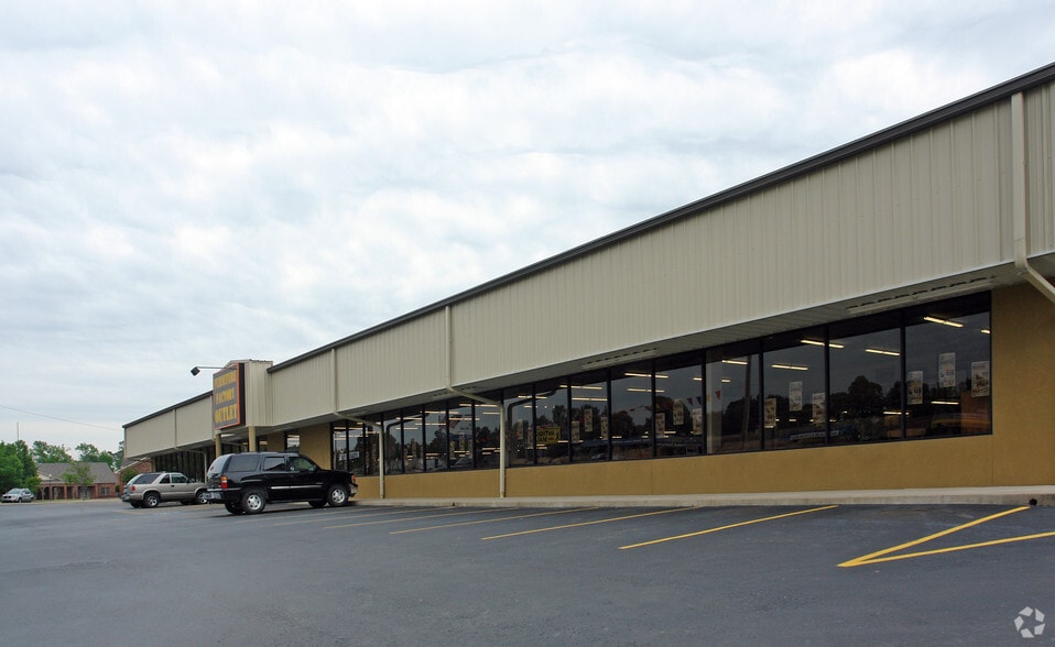 More Photos Of 22401 Hwy I-30, Bryant Freestanding For Lease