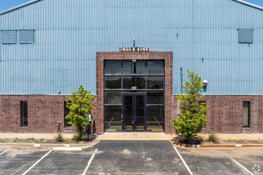 More Photos Of 7655 E 41st St, Tulsa Manufacturing For Sale