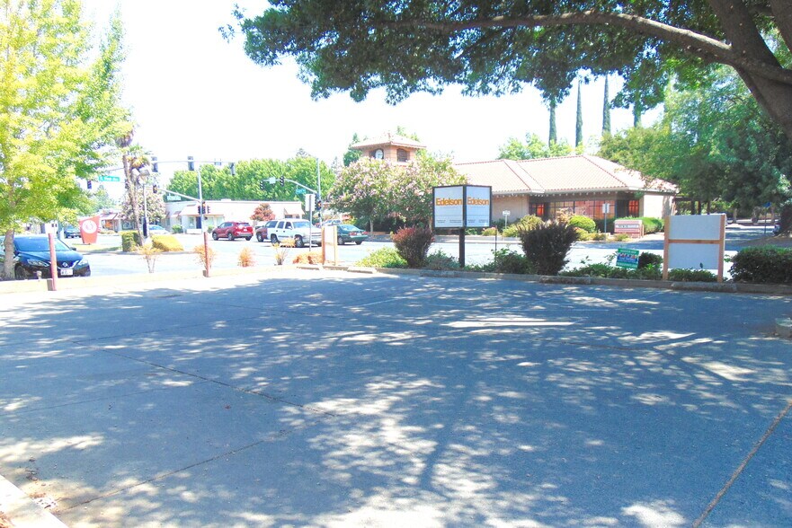 More Photos Of 1051 Mangrove Ave, Chico Office For Lease