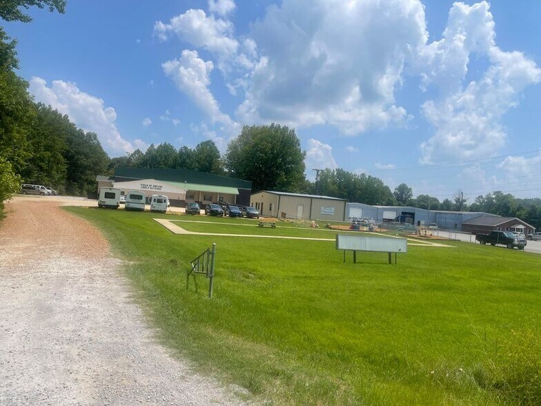 More Photos Of 1918 N 2nd St, Booneville Warehouse For Sale