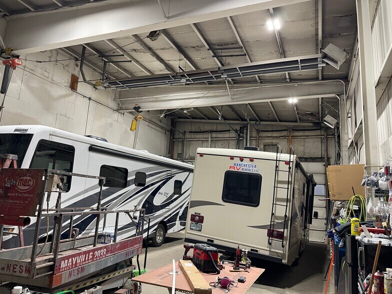 More Photos Of 14 Caldwell Dr, Amherst Warehouse For Lease