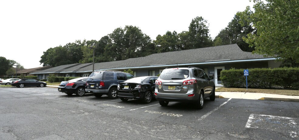 More Photos Of 1542 Kuser Rd, Hamilton Medical For Lease