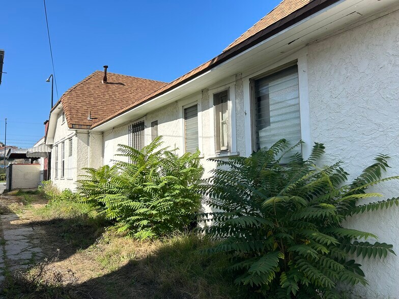 More Photos Of 5026 Crenshaw Blvd, Los Angeles Restaurant For Sale