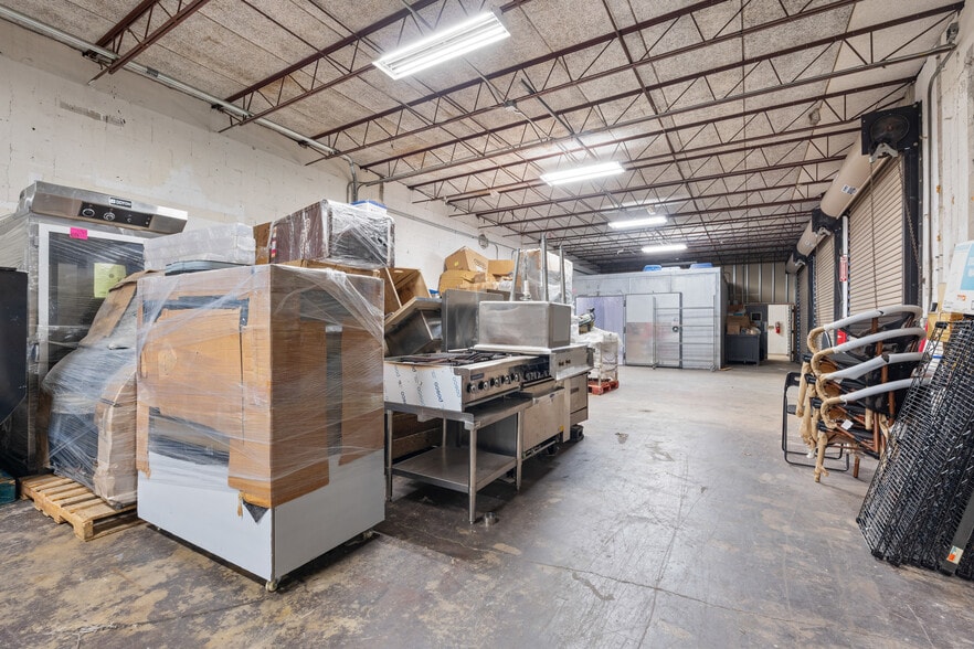 More Photos Of 802 NW 57th Ct, Fort Lauderdale Warehouse For Lease