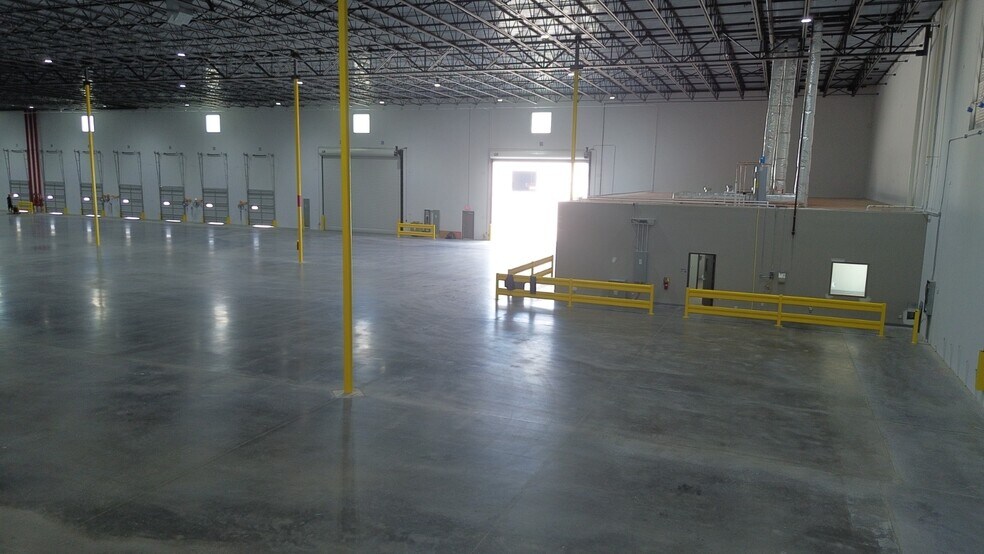 More Photos Of 115 Parkway Dr, Rincon Unknown For Lease