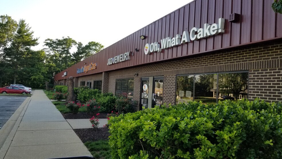 More Photos Of 6656 Dobbin Rd, Columbia Unknown For Lease